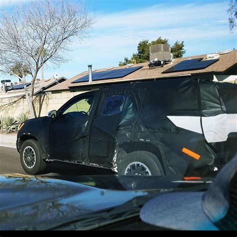 2025 4Runner spotted in Arizona near Toyota Proving Grounds。